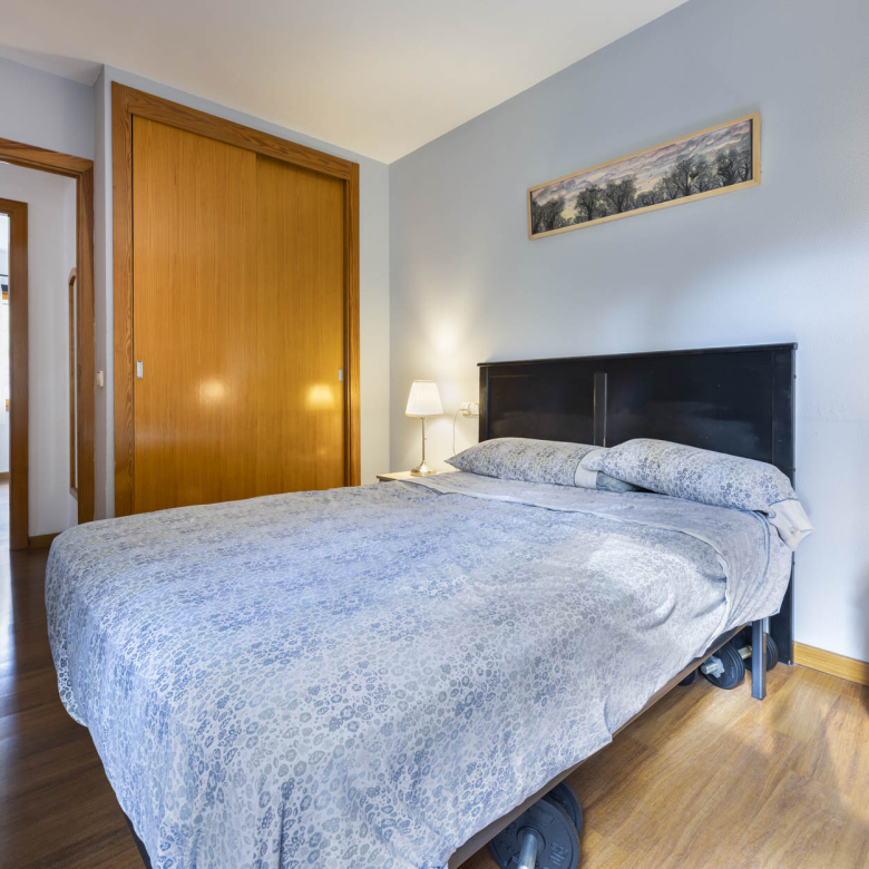 Vivienda con garaje, estudio independiente y terrazas